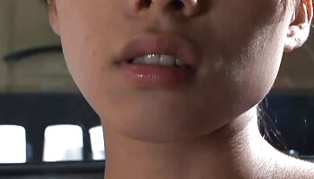 Ladyboy-Schlampe Piimai wird sexvideos mit reifen frauen gefickt