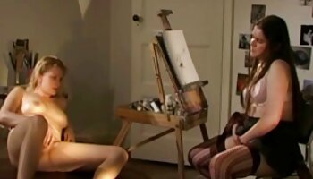 Ladyboy sexfilme mit älteren Emmie gibt Blowjob